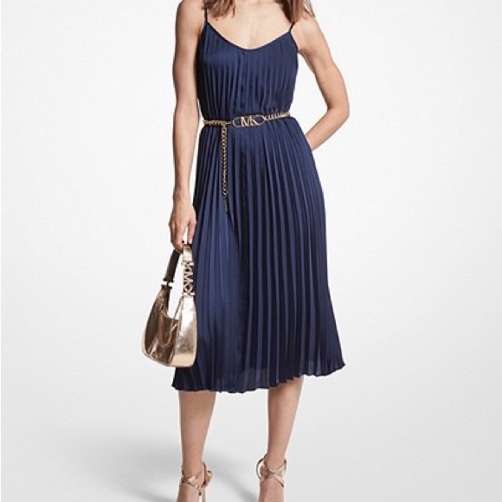 Chain Belt Pleated Dress